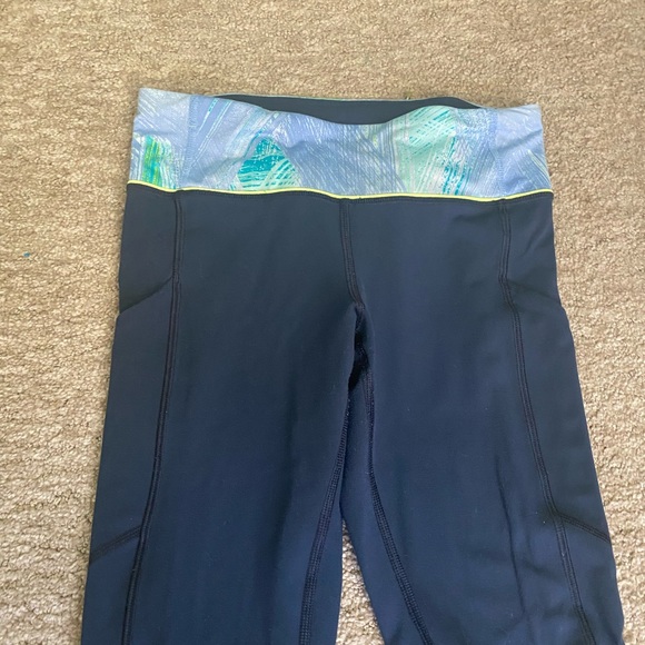 Lululemon navy train leggings - Picture 1 of 5